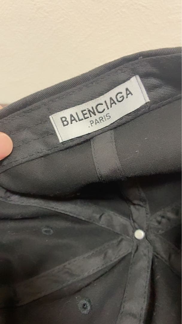 Balenciaga ブラックキャップ