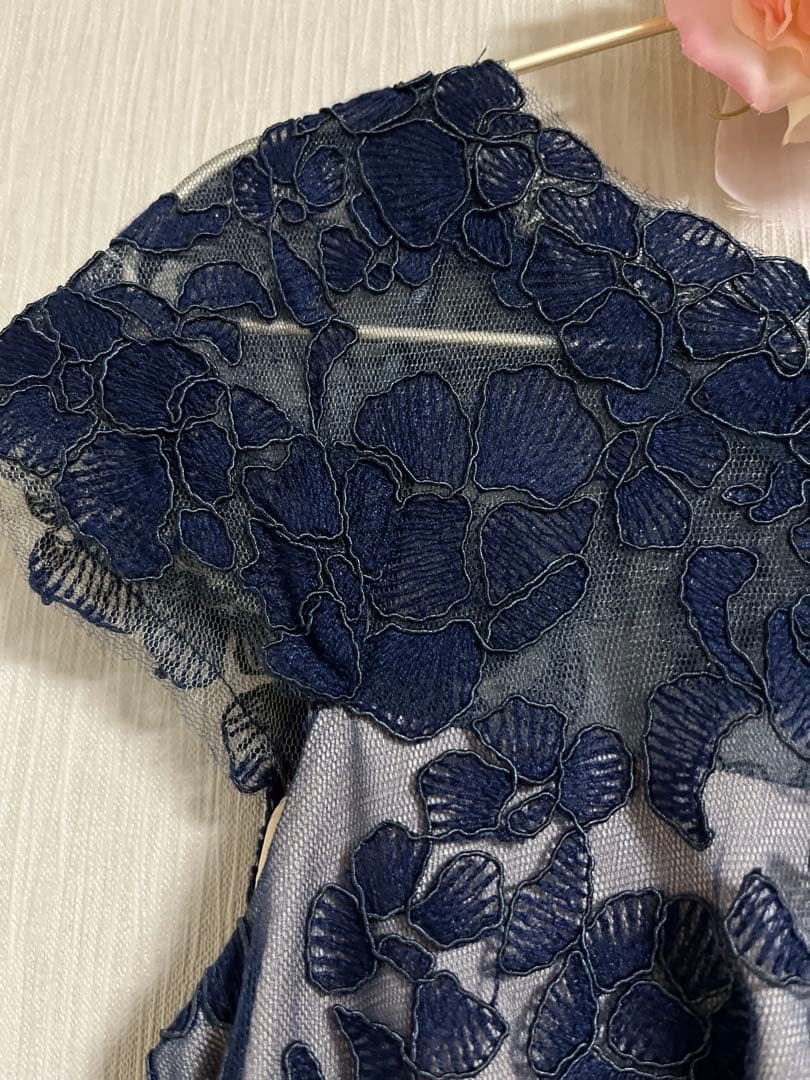 美品タダシジョージTADASHIネイビー 花柄レース刺繍 半袖ひざ丈ワンピース4