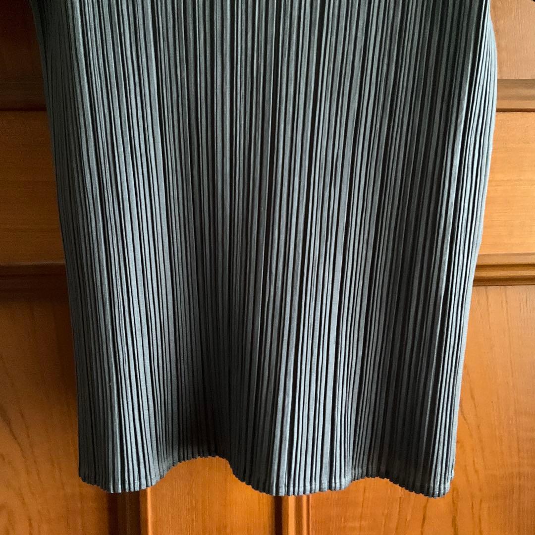 超美品|人気グレー PLEATSPLEASE イッセイミヤケ　半袖 ハイネック