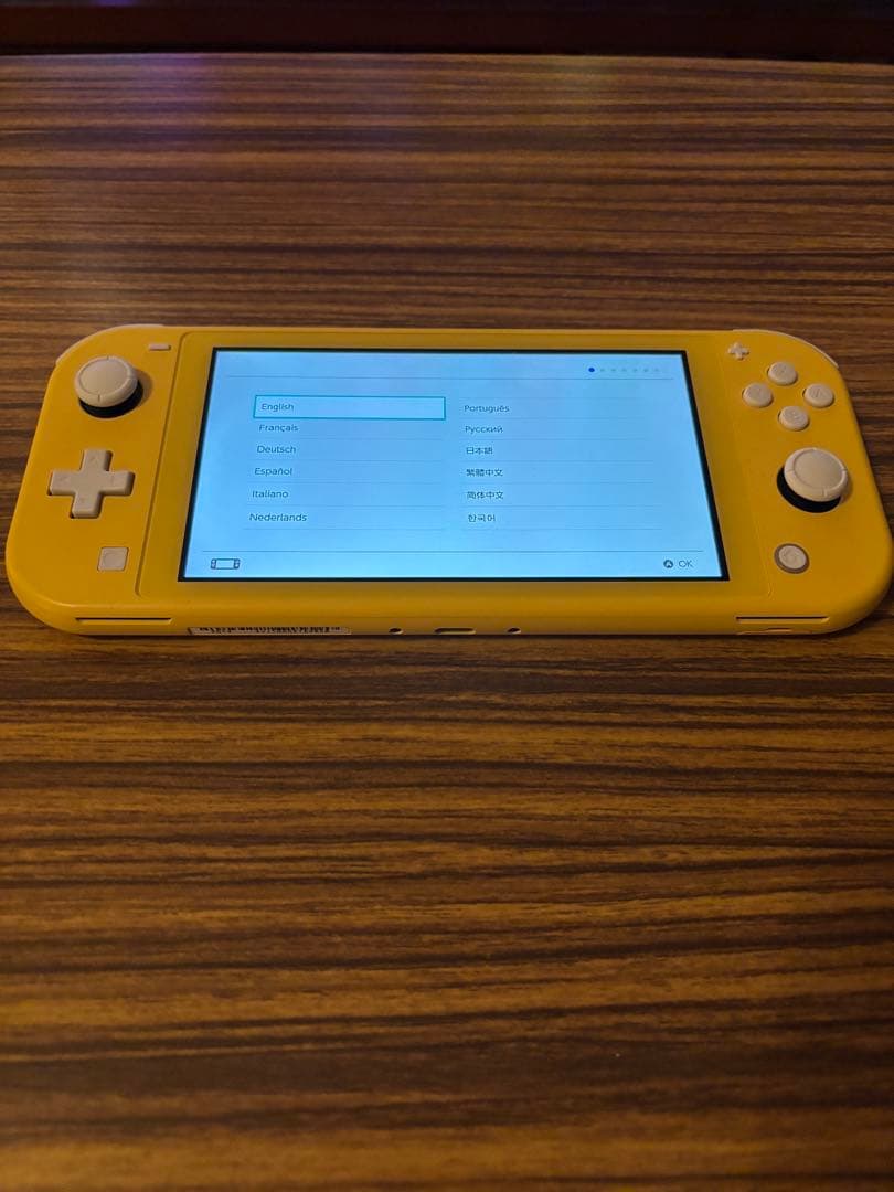 Switch Lite　イエロー