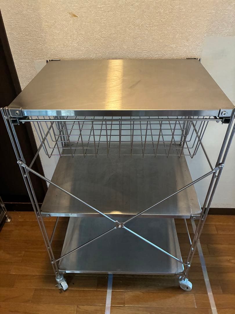 無印良品　ステンレス製 2段ラックキャスター付き