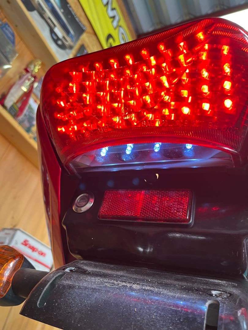 VTR1000F プロによるワンオフ　LEDテールランプ