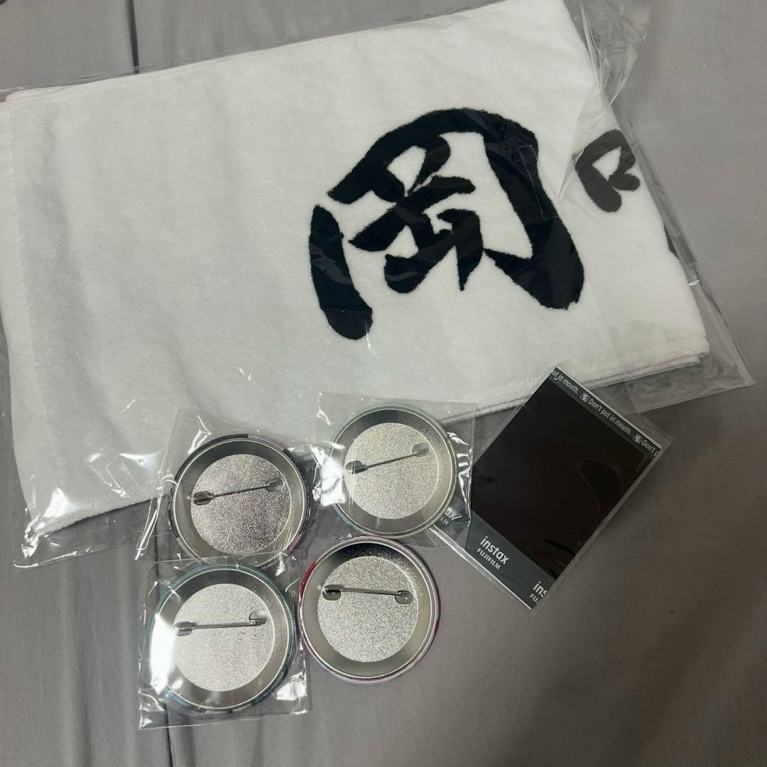 岡咲美保 タオル チェキ 缶バッジ セット