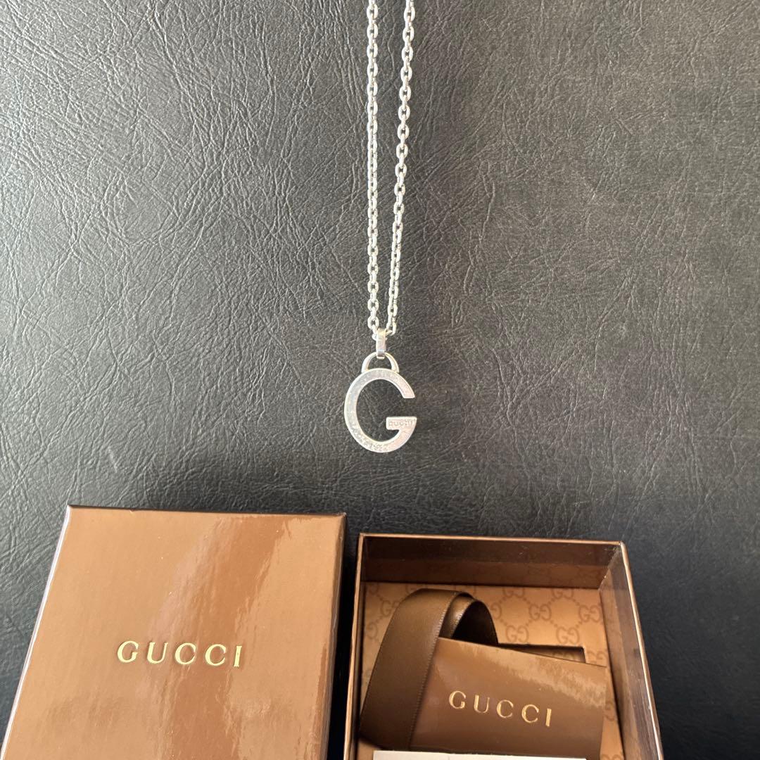 Gucciネックレス シルバー小傷はありますが全体的にきれいな状態です