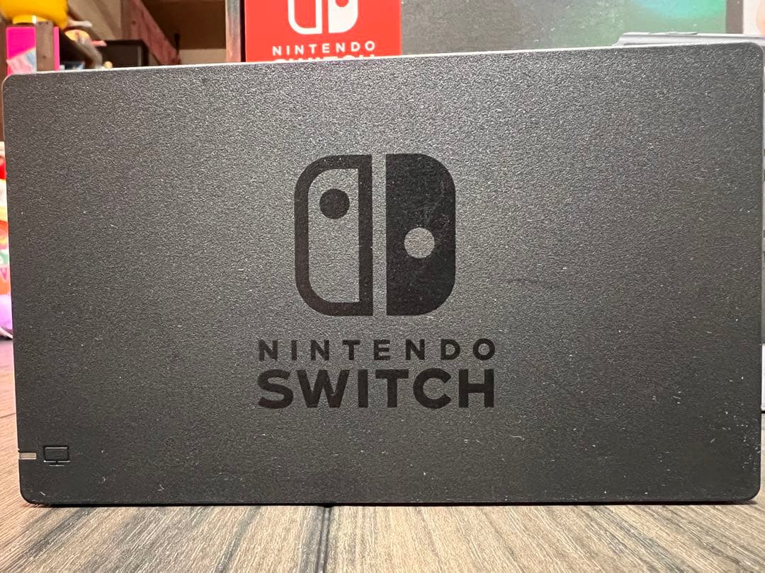 【付属品完備】Nintendo Switch ネオンブルー/ ネオンレッド