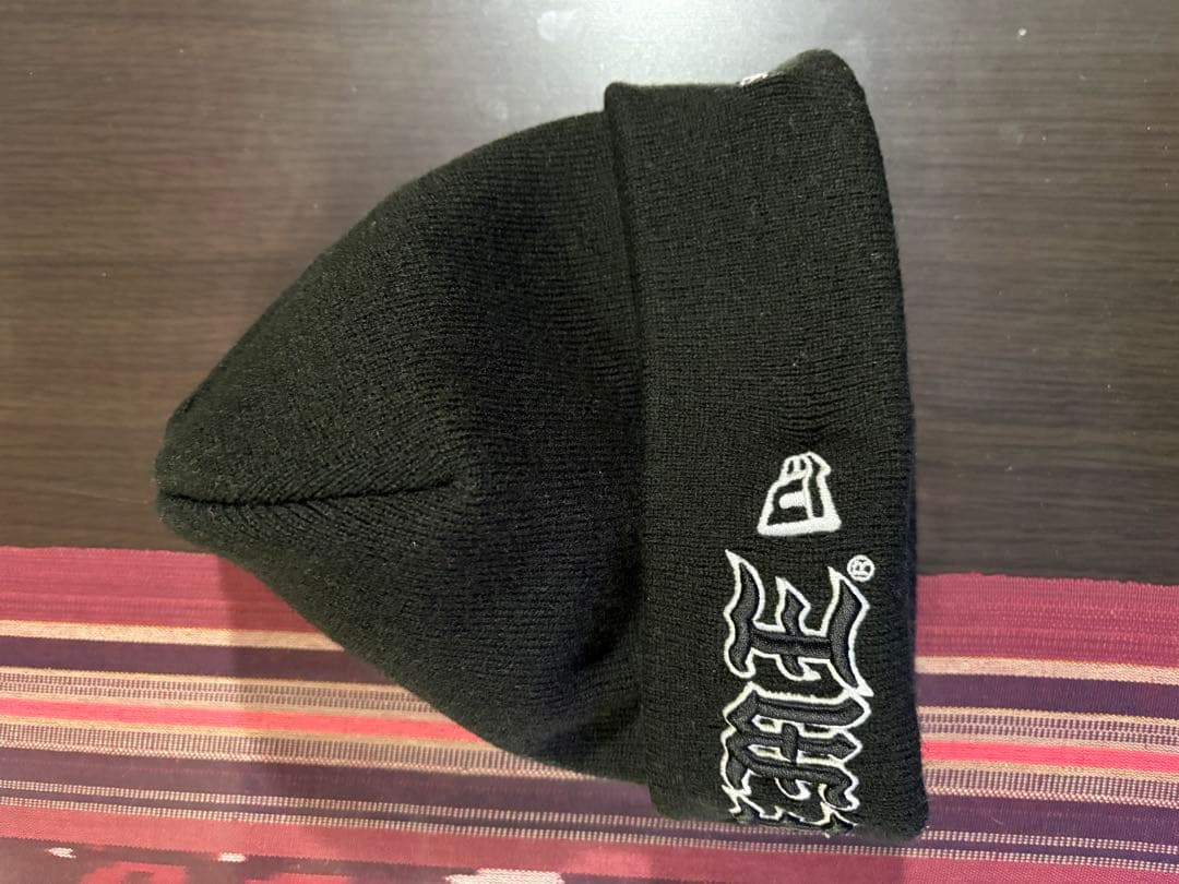 SUPREME 黒 ニット帽 ステッカー付き