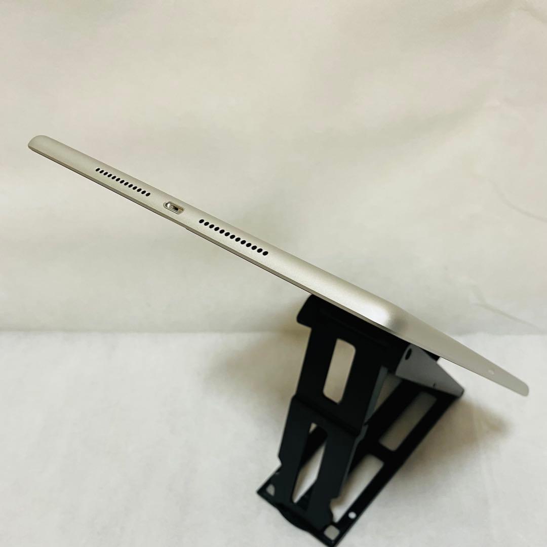 【極美品】 iPad 第9世代 Cellular 64GB & スタイラスペン