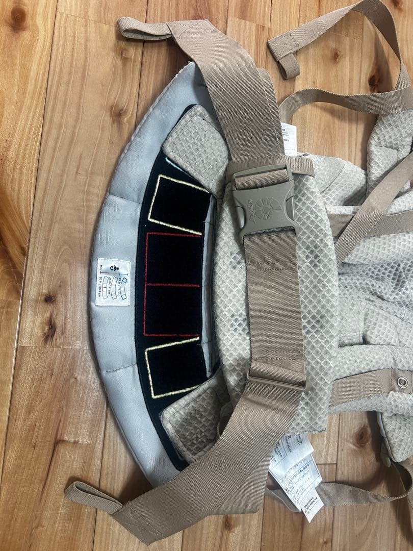 ergobaby エルゴ　メッシュ抱っこ紐 ベージュ