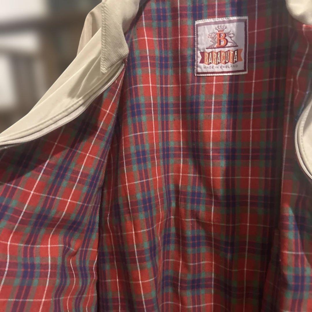 BARACUTA ベージュ スタンドカラー ジャケット
