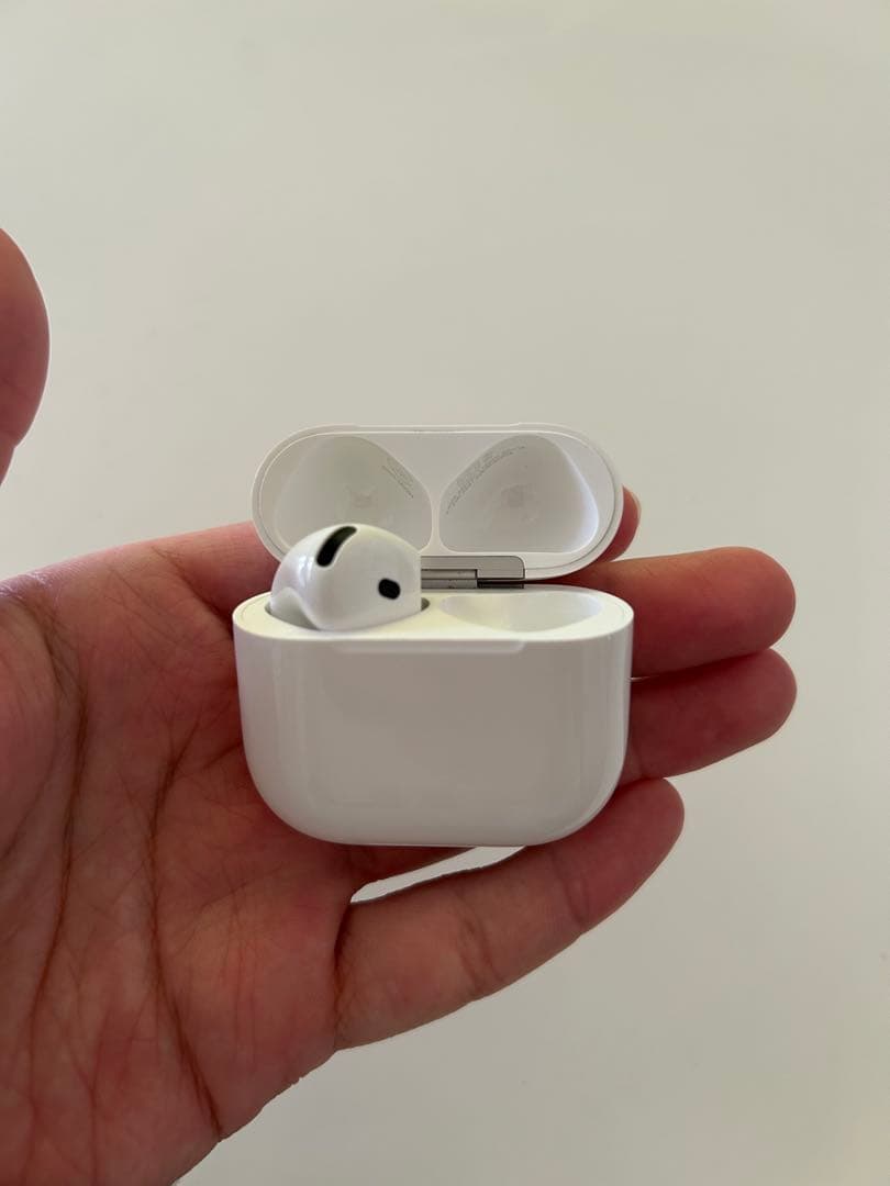 AirPods第4世代 ノイズキャンセル付き