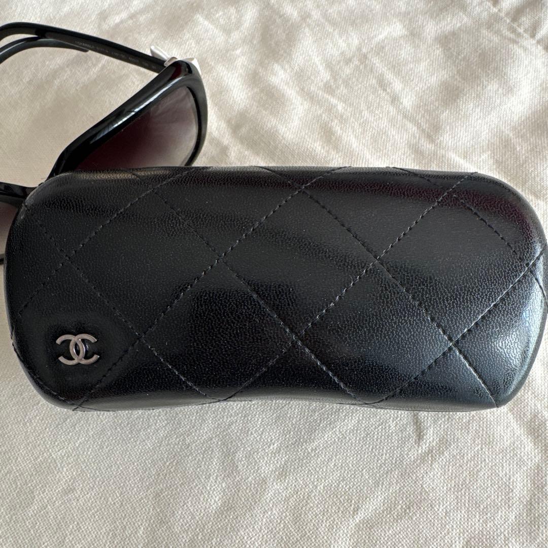 CHANEL リボンサングラス