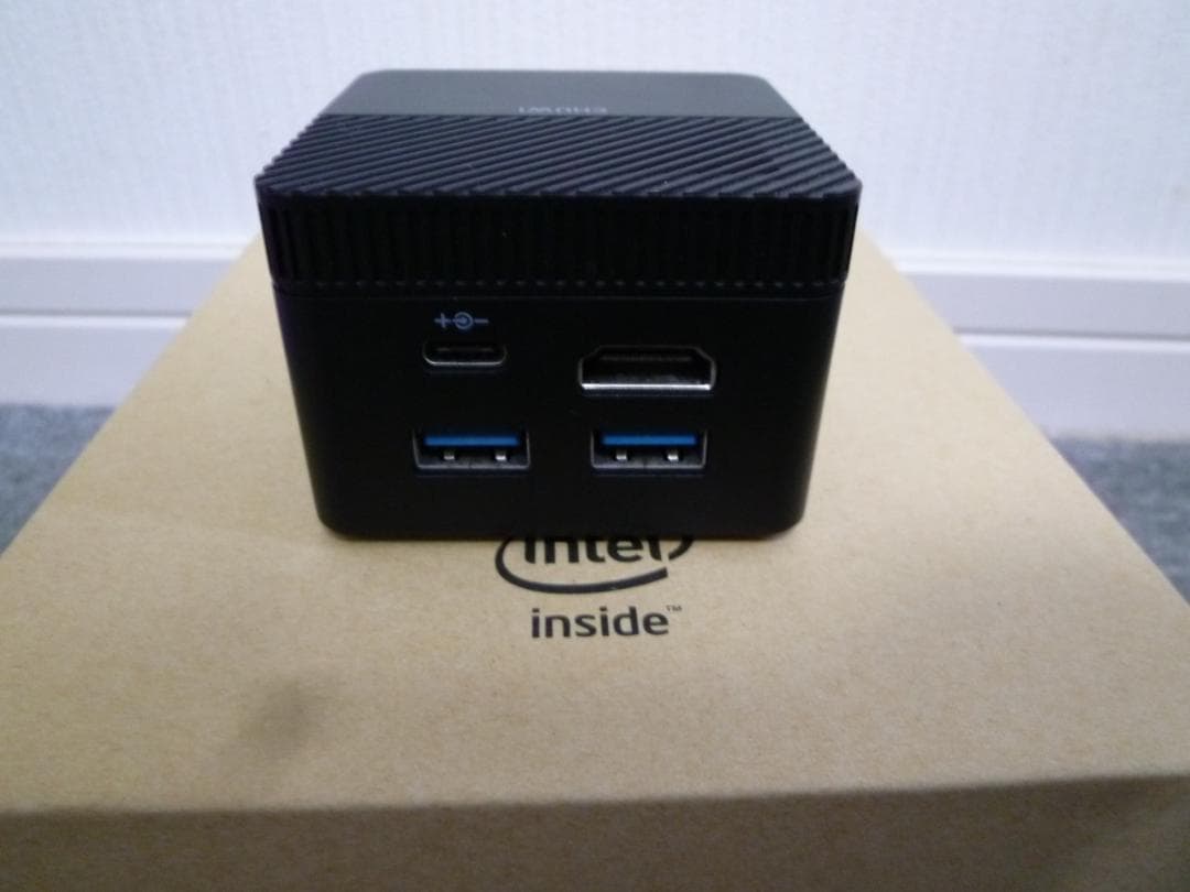 CHUWI LapBox Pro Windows10 ミニPC