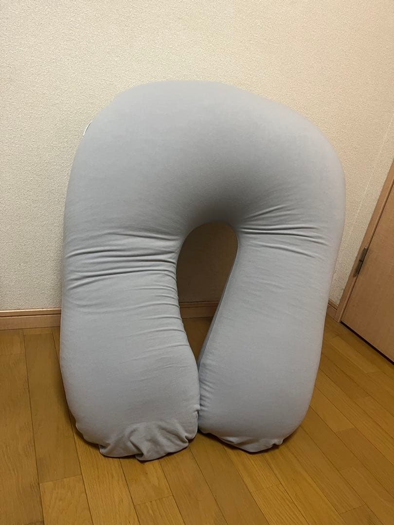 アイリスオーヤマ　U字型ビーズクッション 未使用　70×95cm グレー