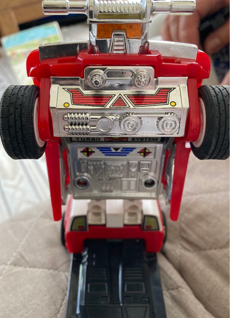 ラジコンカー　トヨタハイラックス　ラクシオンロボ