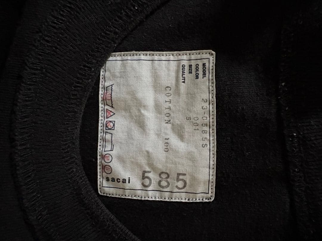 サカイ Sacai　バックロゴプリント　Tシャツ