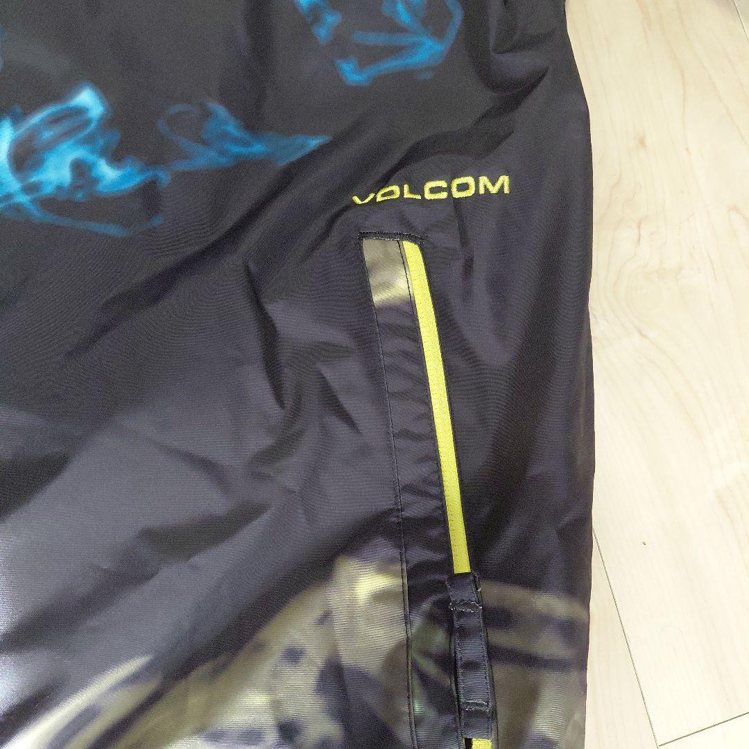 VOLCOM フード付きスノーボードウェア