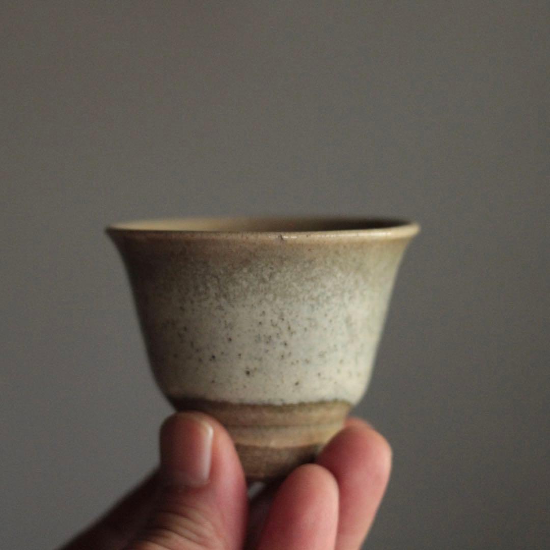 藁灰釉 盃 煎茶碗 古道具 アンティーク 酒器 ぐい呑み