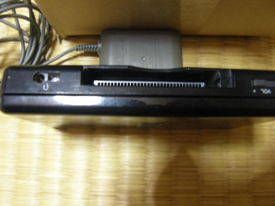 任天堂DSLite、USG-001、アダプターUSG-002動作品の出品です。