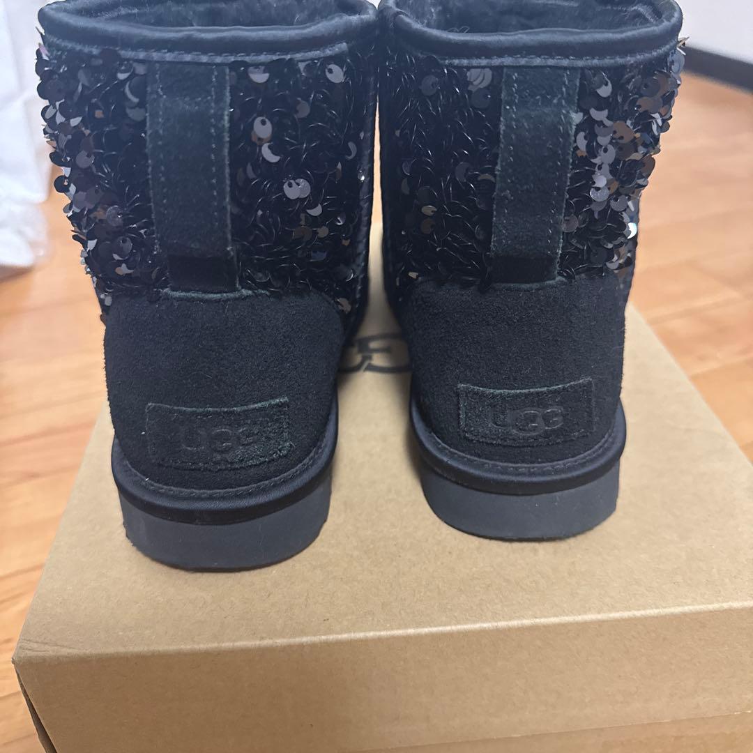【レア】UGG スパンコール ブラックムートンブーツ