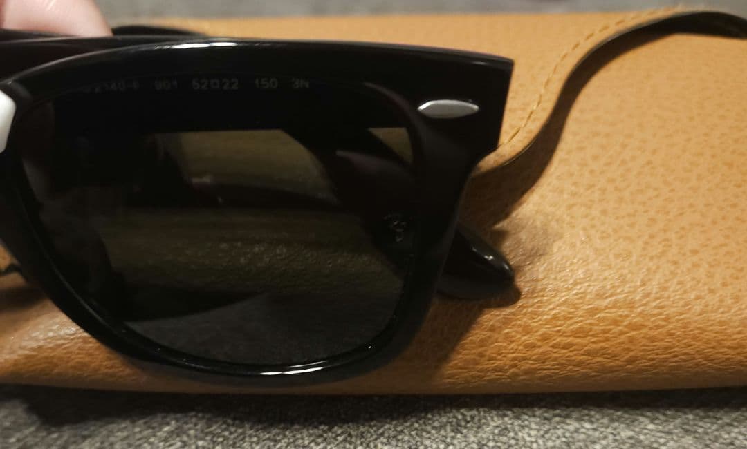 【Ray-Ban】レイバン ウェイファーラーRB2140-F 901 52サイズ