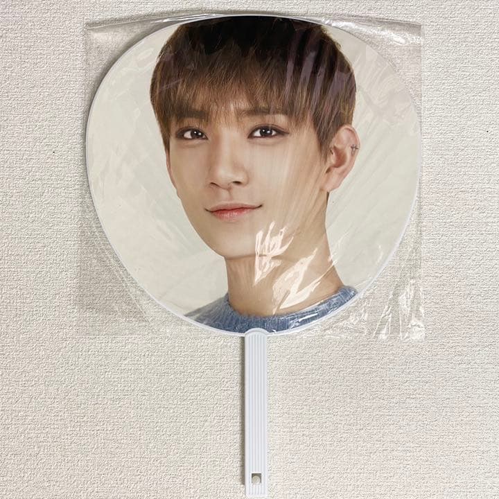 SEVENTEEN うちわ ファイル ジョシュア セザネ SVT 軍服
