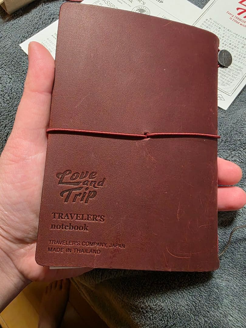 限定トラベラーズノート パスポートサイズ LOVE AND TRIP レッド