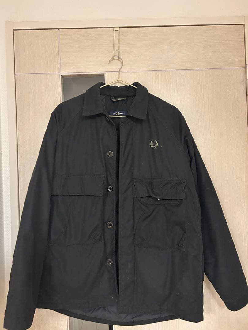 最終値下げ!春物 FRED PERRY ブラック ジャケット　ブルゾン