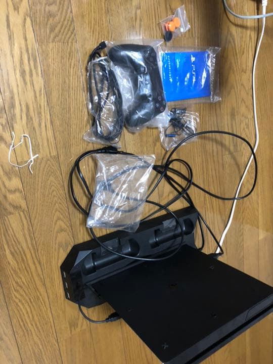 PS4 本体 付属品完備 プレステ4 cuh-2200A BLACK