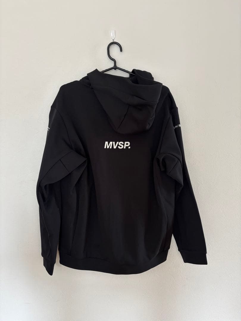 MOVE SPORT ブラックジャケットとパンツセット