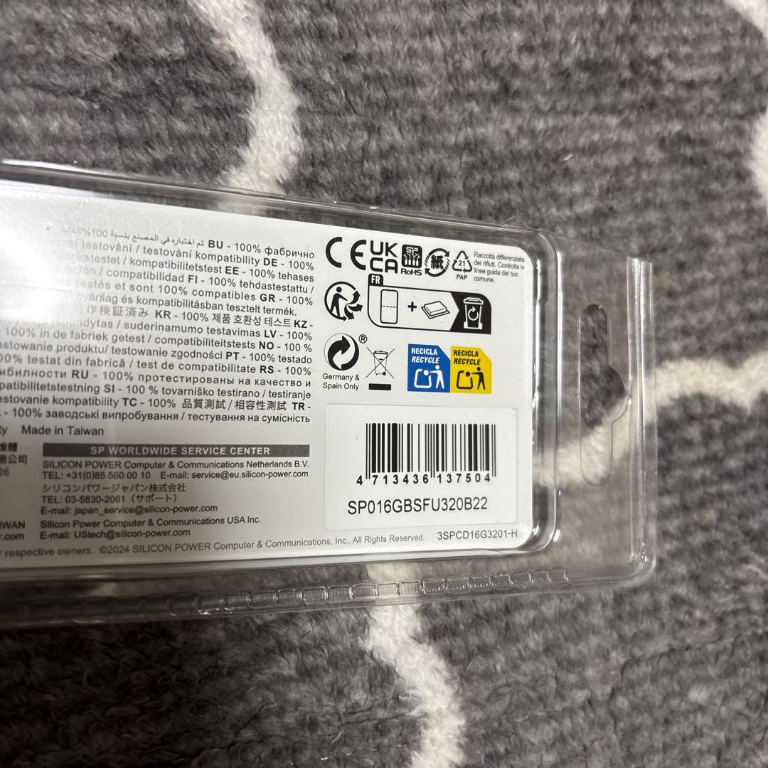 メモリー SP016GBSFU320B22
