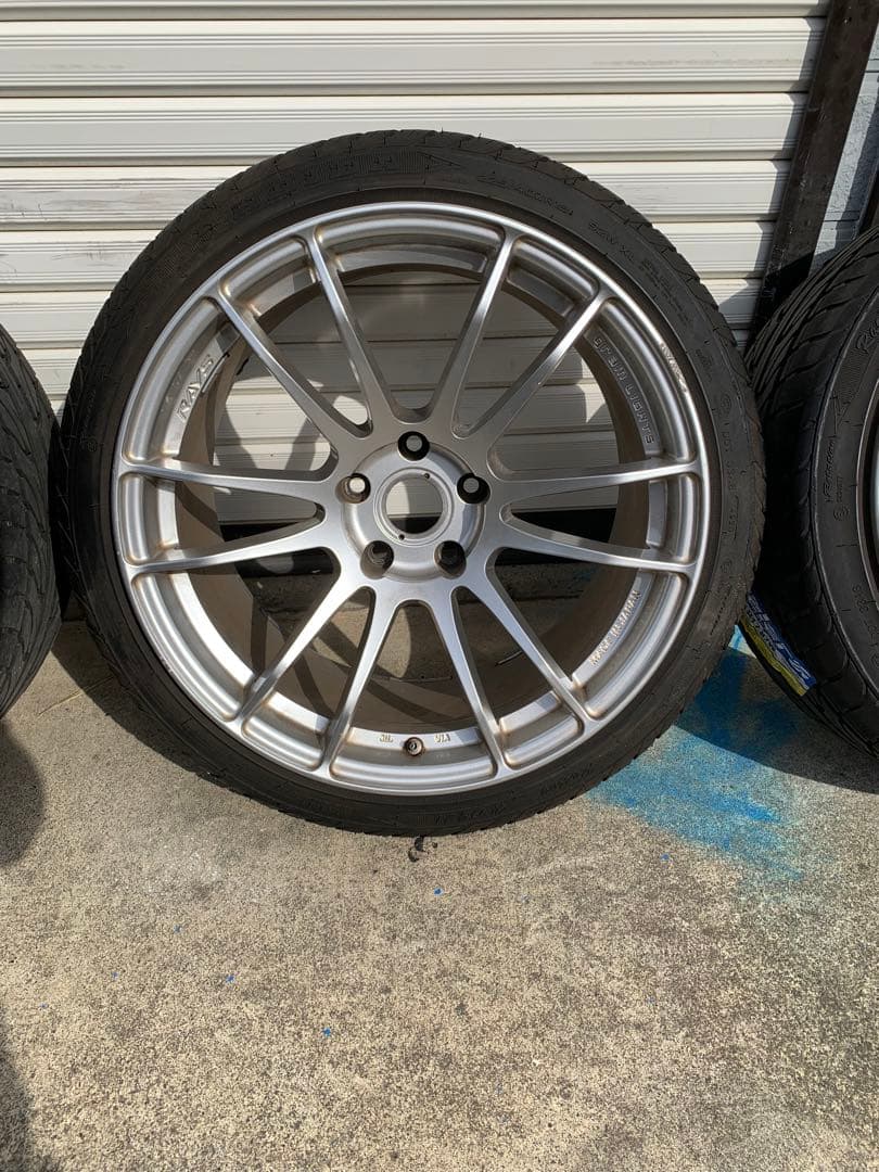 レイズ　グラムライツ57エクストリーム2本セット9.5J-18＋22 114.3
