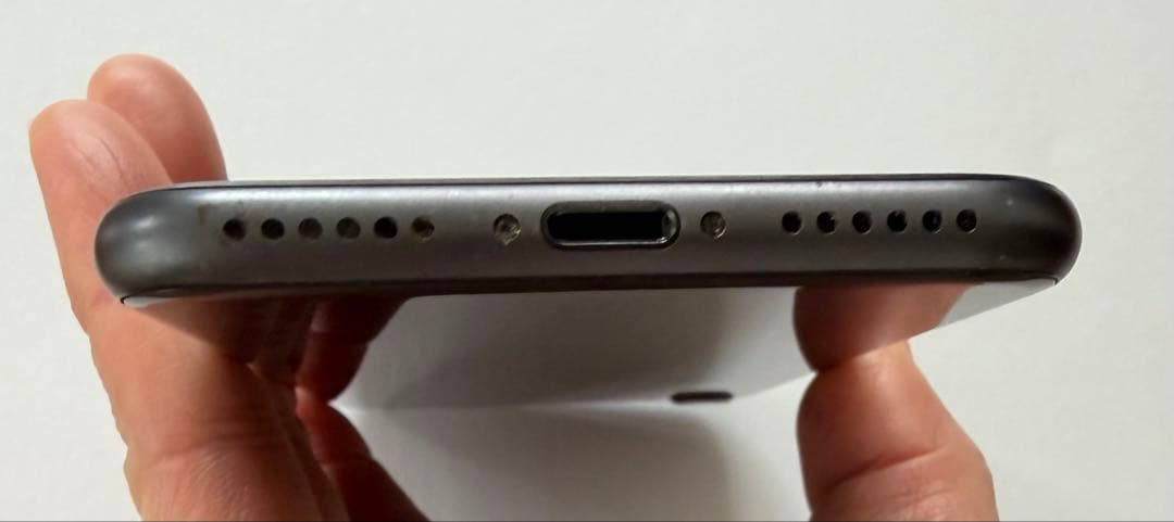 Apple iPhone 8 スペースグレイ