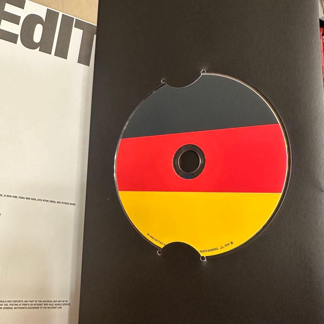 EXO写真集　dIE.JUNGS　初回生産限定盤