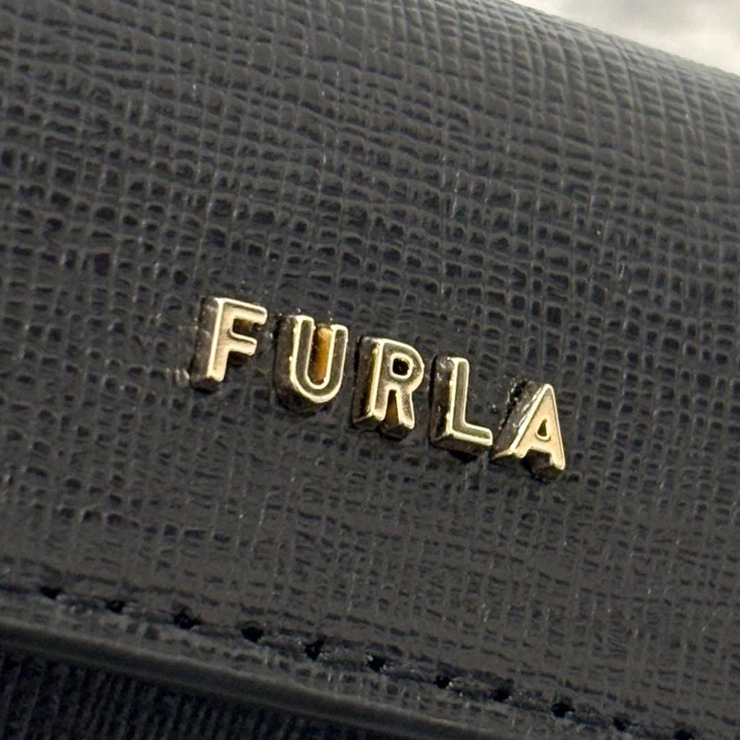 【美品】 フルラ FURLA 三つ折り財布 現行ロゴ レザー ブラック