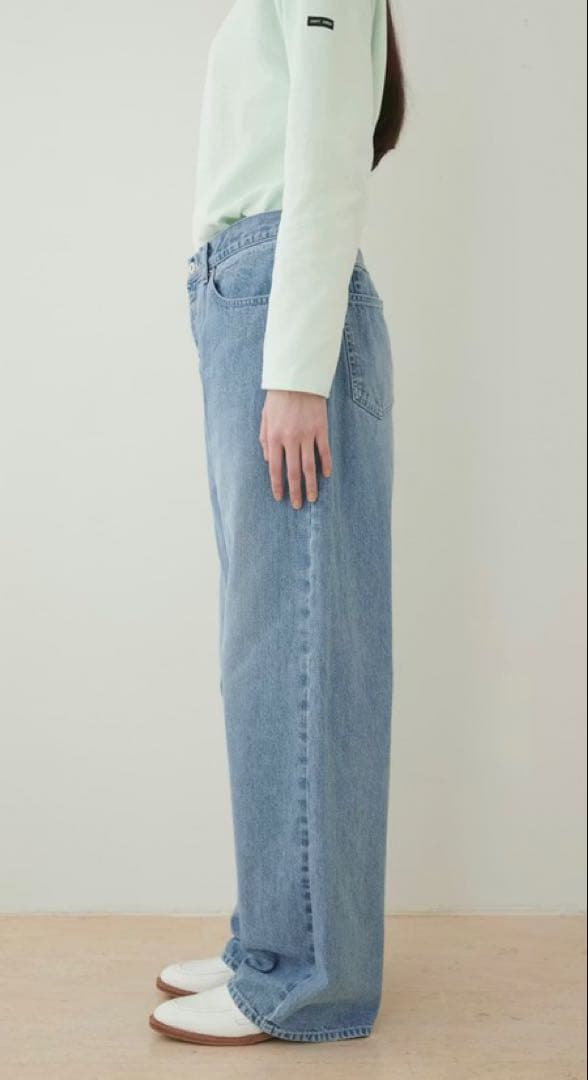 「品よく、こなれる」新定番のストレートデニム Mサイズ ブルー