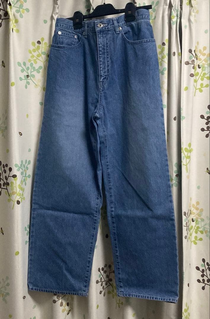 「品よく、こなれる」新定番のストレートデニム Mサイズ ブルー