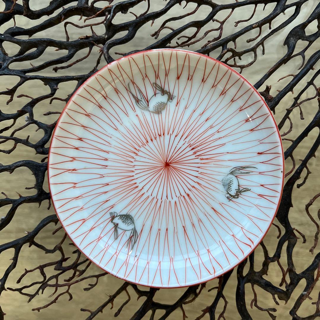 骨董　古伊万里　人気図案　赤絵　網目　金魚紋　手塩皿　小皿　２客　バラ売り不可