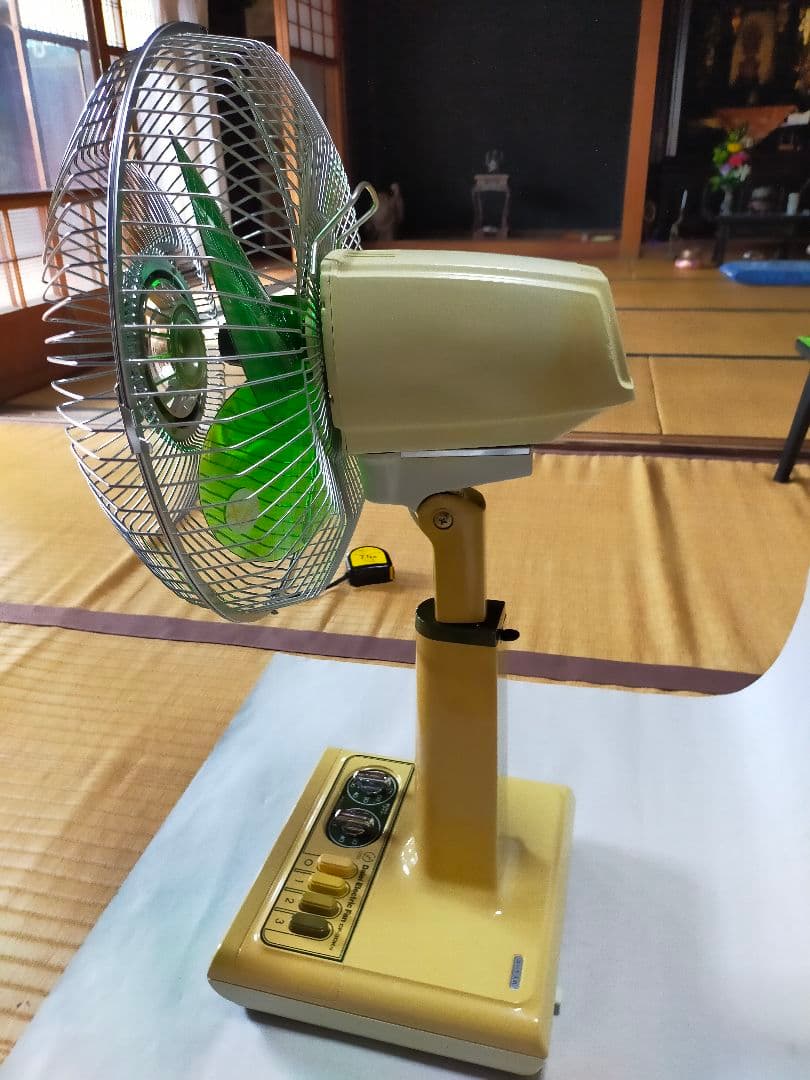 値下げしました。17,000円→9800円→7500円。扇風機　昭和時代
