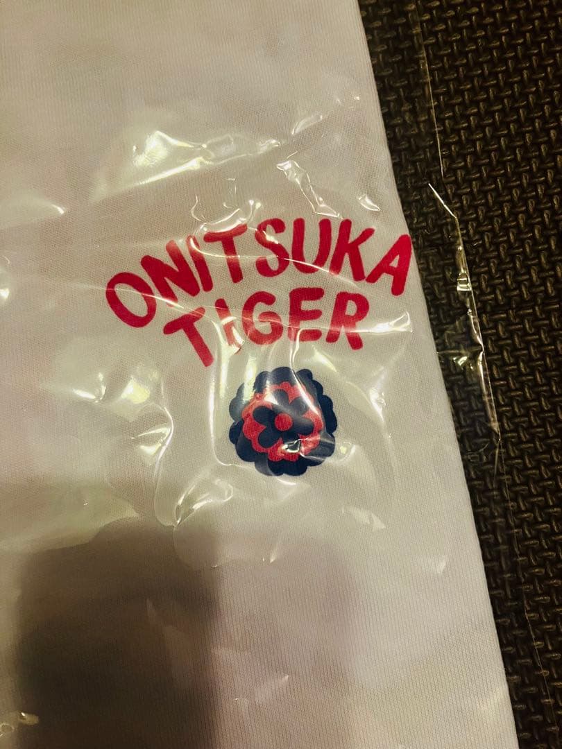 トップス Onitsuka Tiger OVERSIZED GRAPHIC TEE