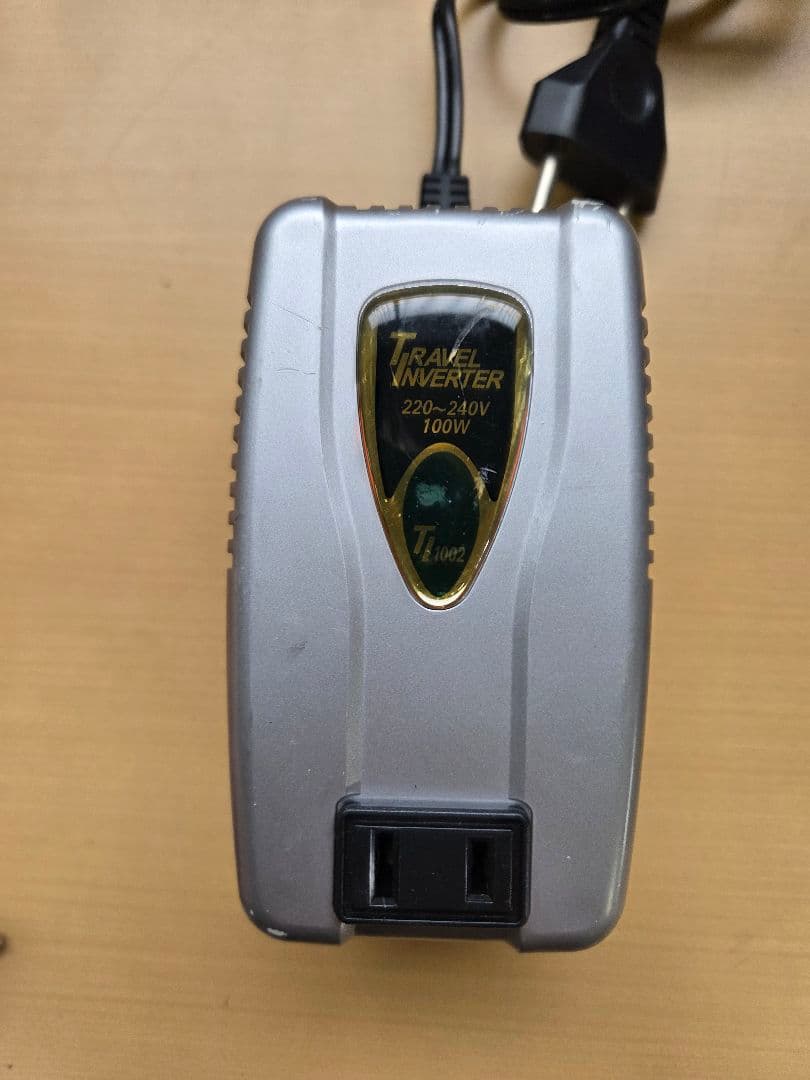 Travel Inverter 220-240V 100W 4個セット