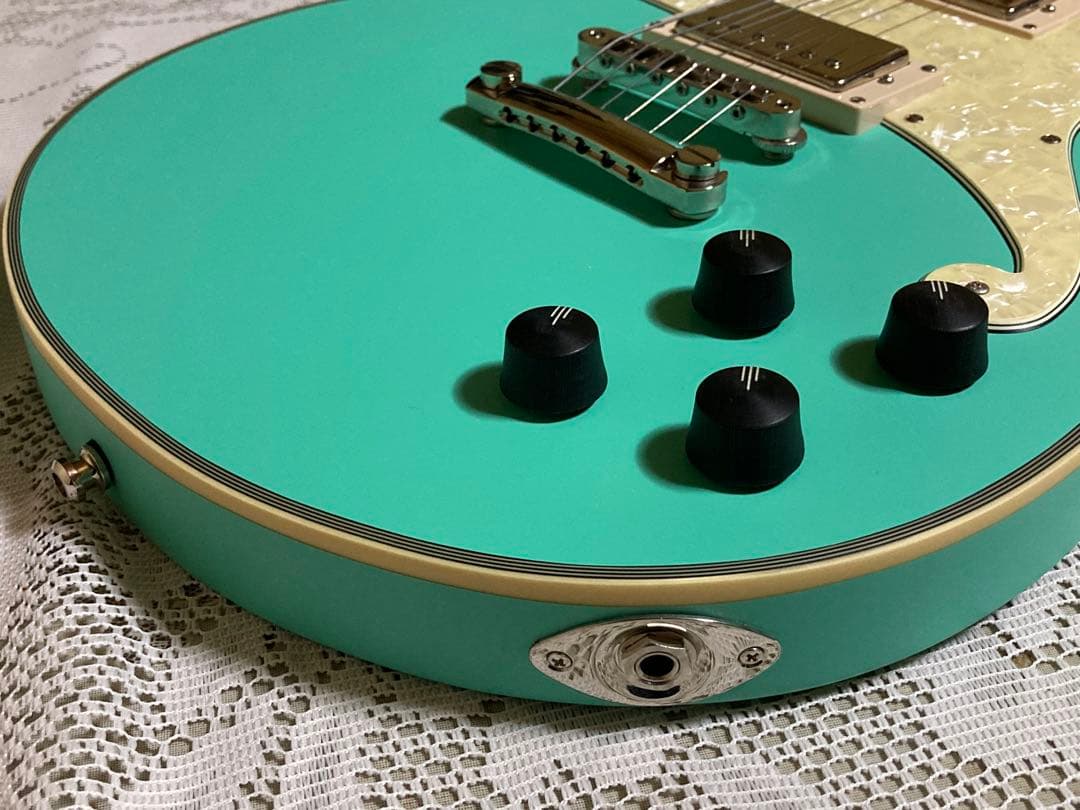 ギター D'Angelico Deluxe Atlantic LE