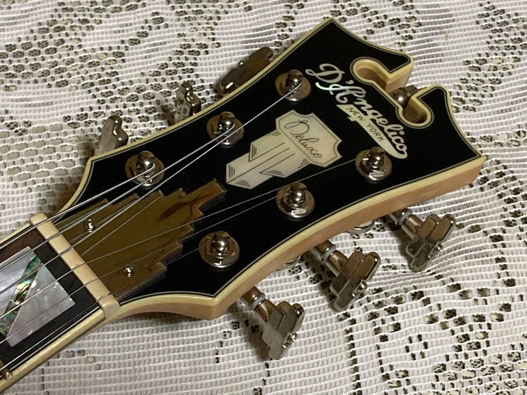 ギター D'Angelico Deluxe Atlantic LE