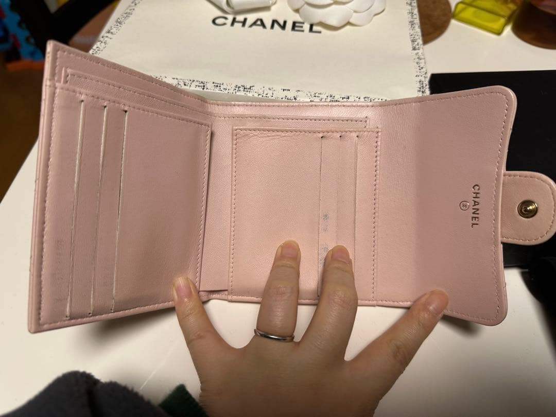 CHANEL 三つ折り財布 ピンク【限定色】