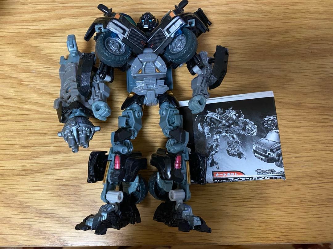 トランスフォーマー　メックテック　4種セット　アイアンハイド　バンブルビー　他
