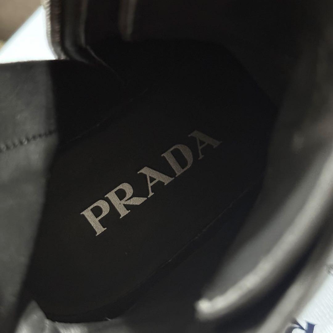 prada ブーツ トライアングル ブラッシュドレザー レースアップ 黒 ロゴ