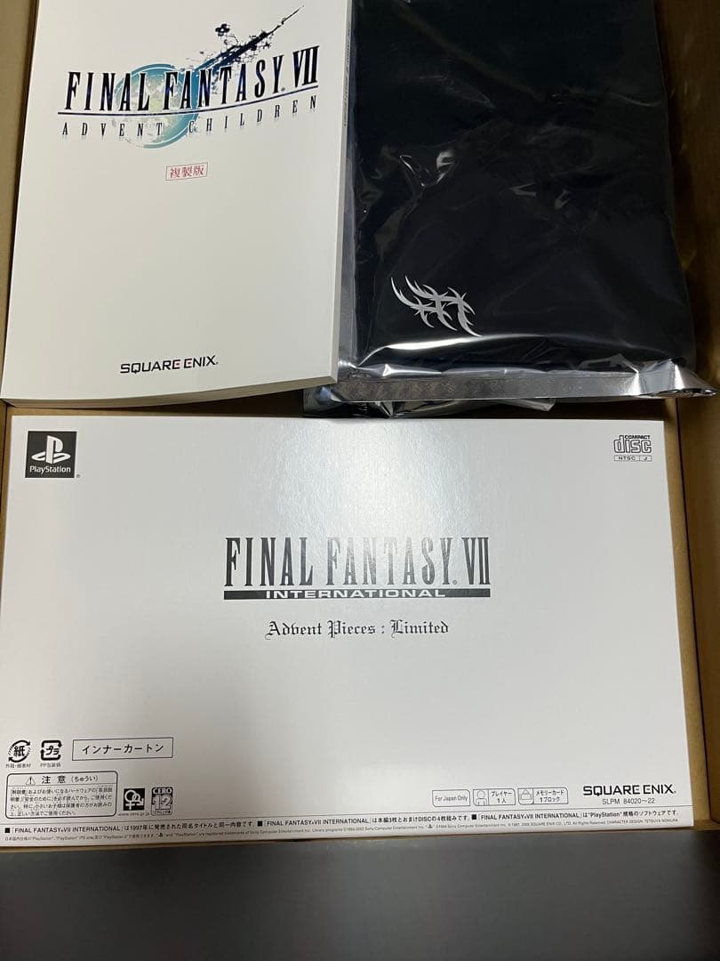 FFⅦ アドベントチルドレン　限定版+クラウド　エキストラパーツ