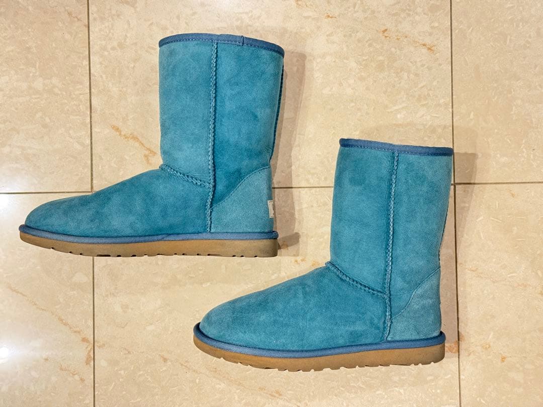 正規品 美品 UGG ムートンブーツ サイズ23cm クラシックショート 緑