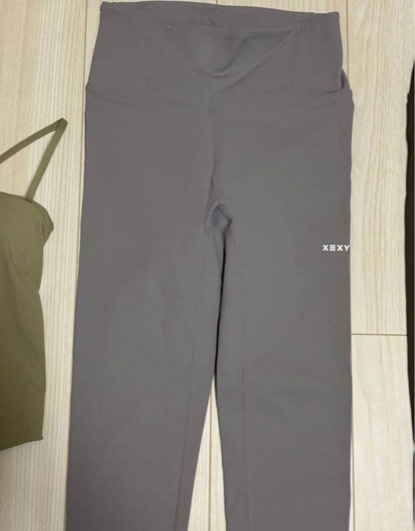 ★値下げ依頼受付可　期間限定XEXY ヨガパンツとスリーブレストップス セット