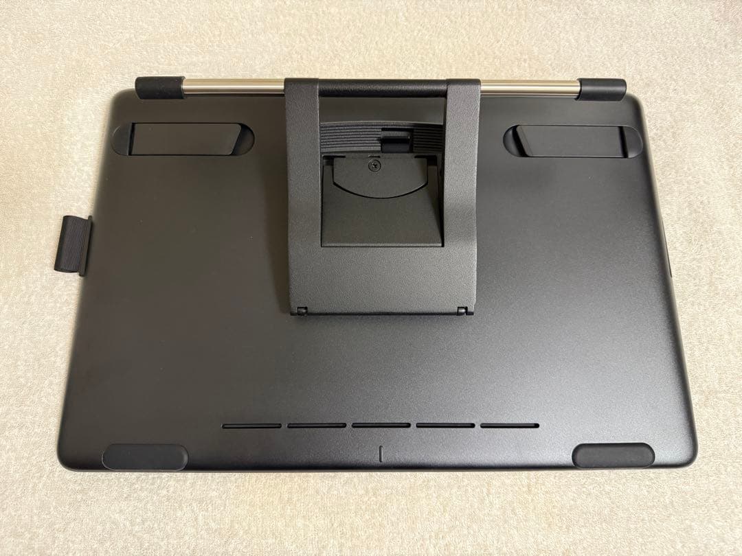 純正スタンド付 Wacom Cintiq 16 DTK-1660 フィルム貼付済