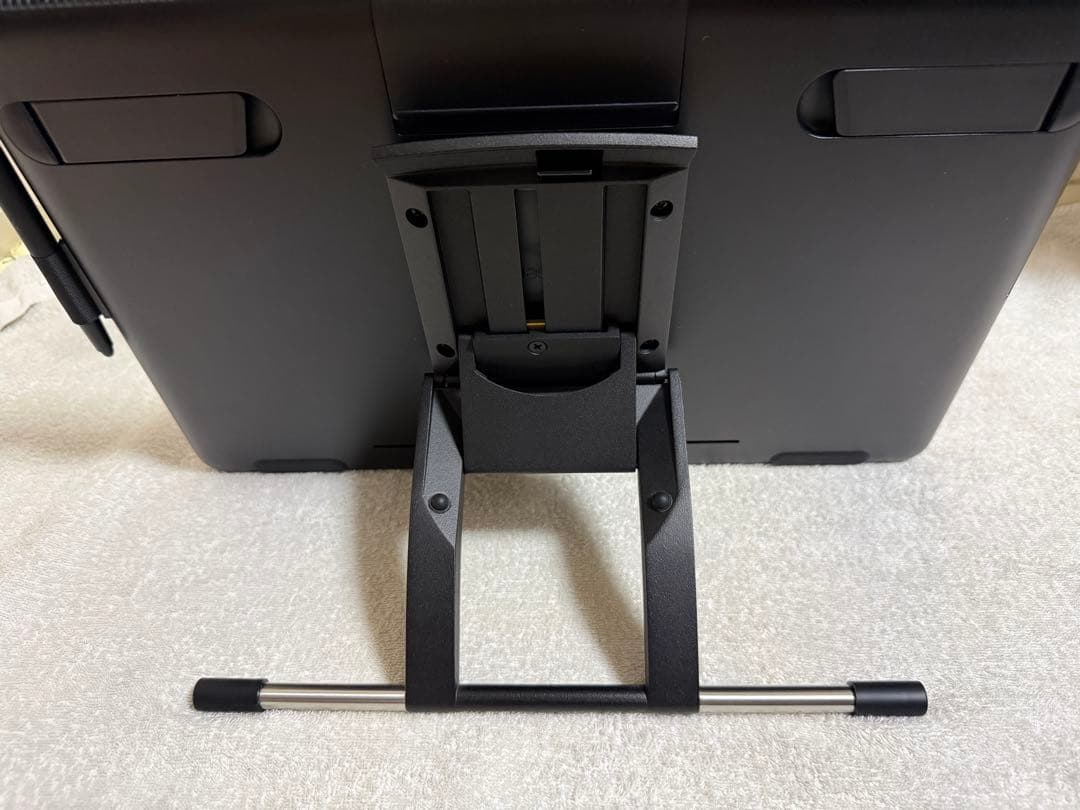純正スタンド付 Wacom Cintiq 16 DTK-1660 フィルム貼付済